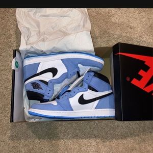 Air Jordan 1s Retro High University Blues